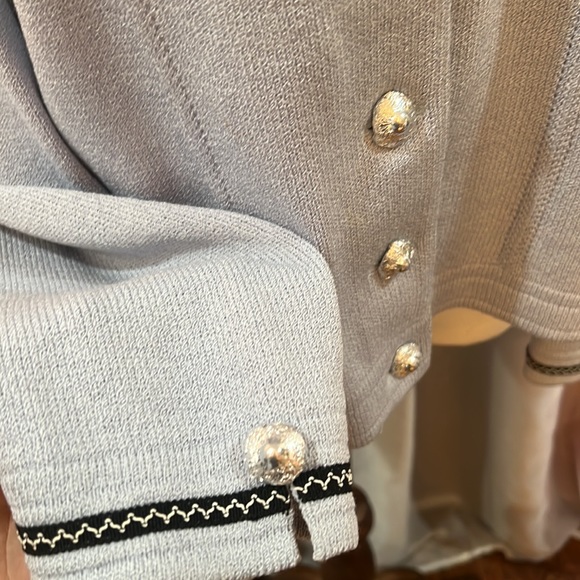 ST. JOHN LIGHT BLUE CARDIGAN KNIT SWEATER W/ SILVER FOIL BUTTONS SIZE 12 - Picture 4 of 5